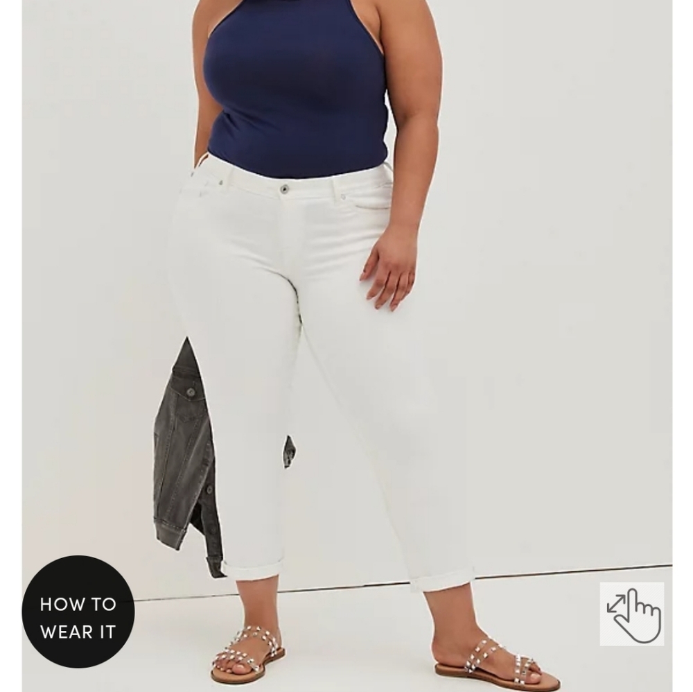 Torrid BOYFRIEND STRAIGHT Optic White m STRETCH MID-RISE JEAN Size 24 Short NWT!